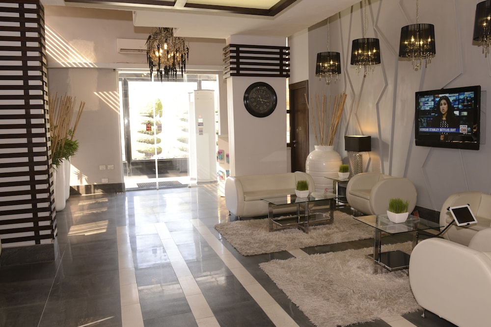 Crystal Suites 15/25