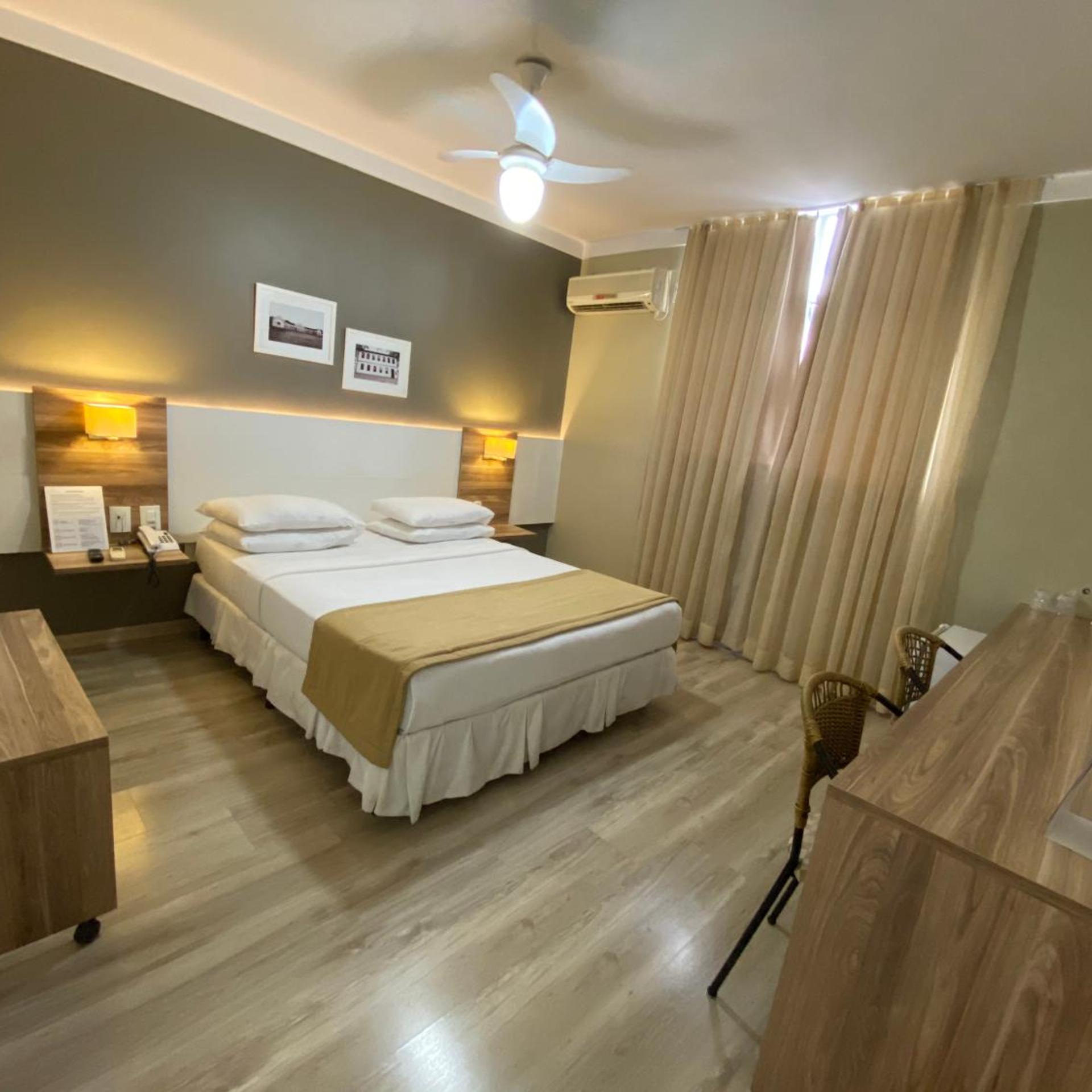 JB Palace Hotel 8/50