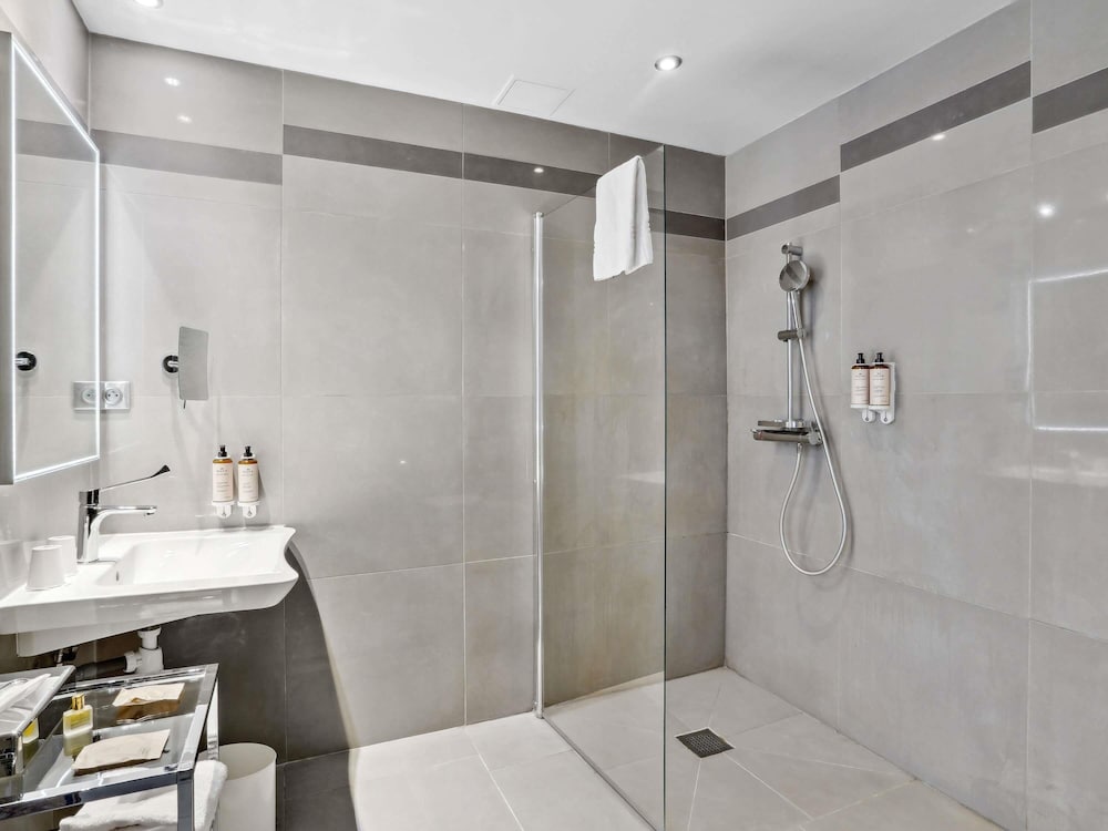 Mercure Paris Opera Faubourg Montmartre 71/71