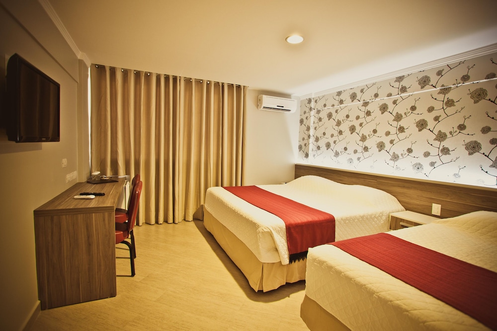 Foz Plaza Hotel 41/76