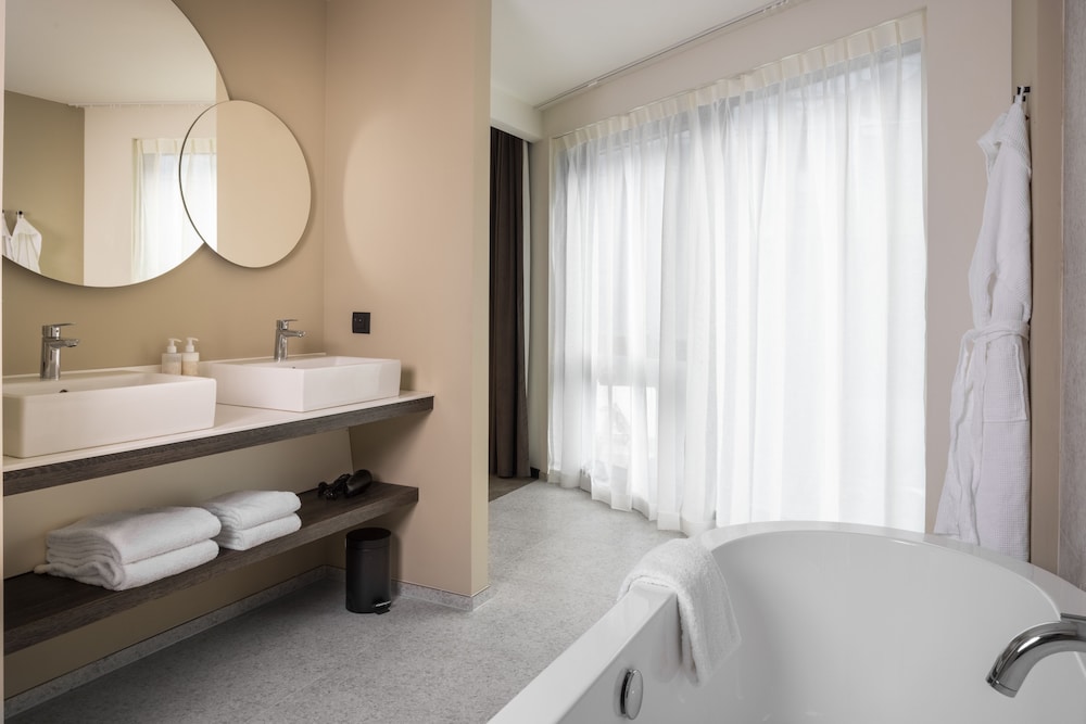 غرفة سوبيريور بسرير كينج، Van der Valk Hotel Gent 3/4