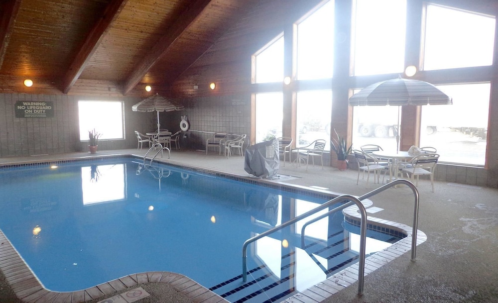Americinn By Wyndham Marshall 3/25