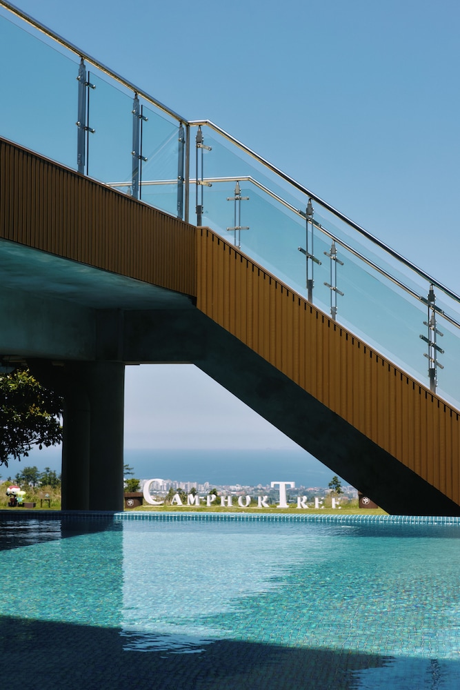 Camphortree Hotel And Resort 7/60