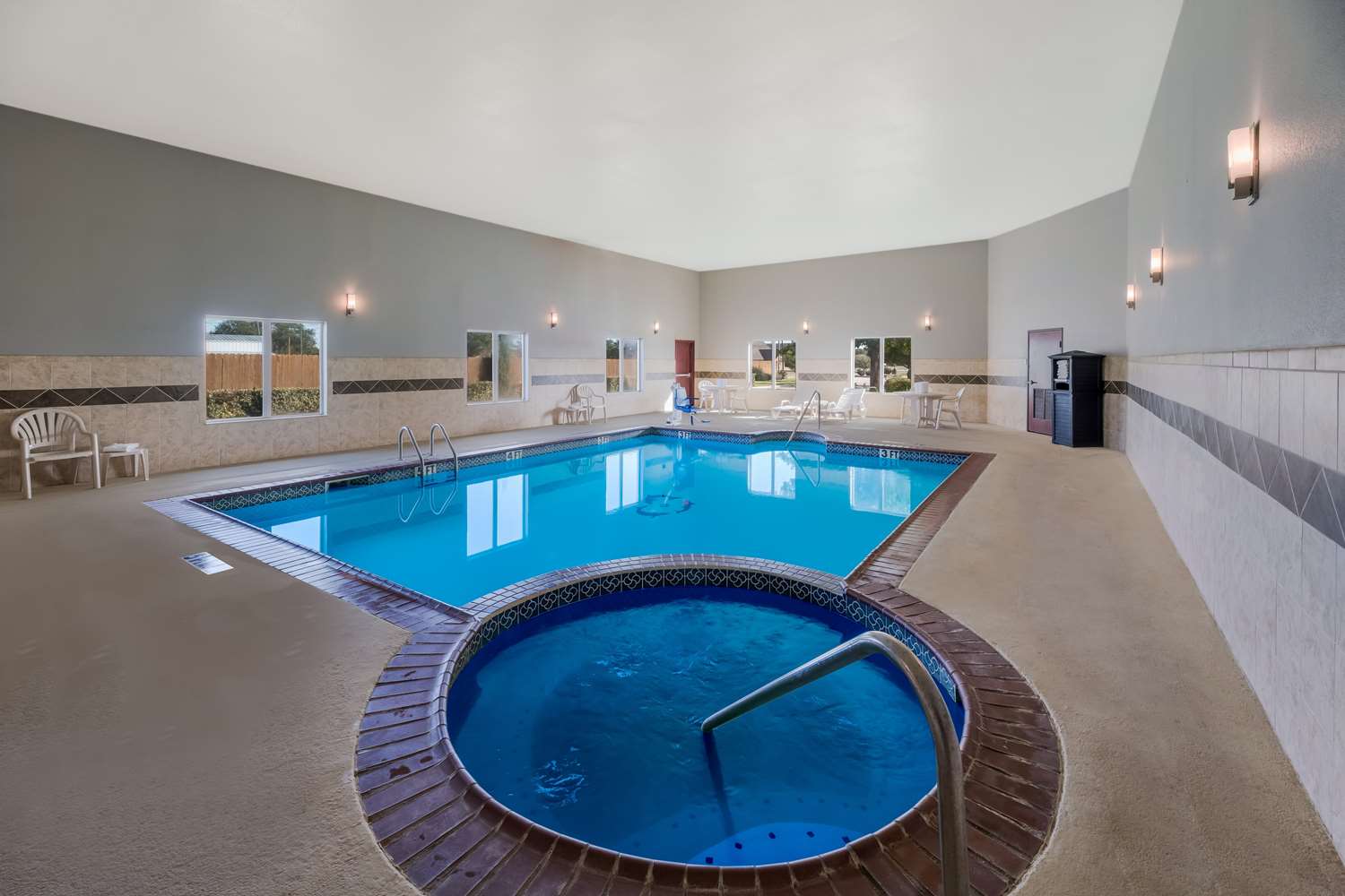 Best Western South Plains Inn & Suites 15/31