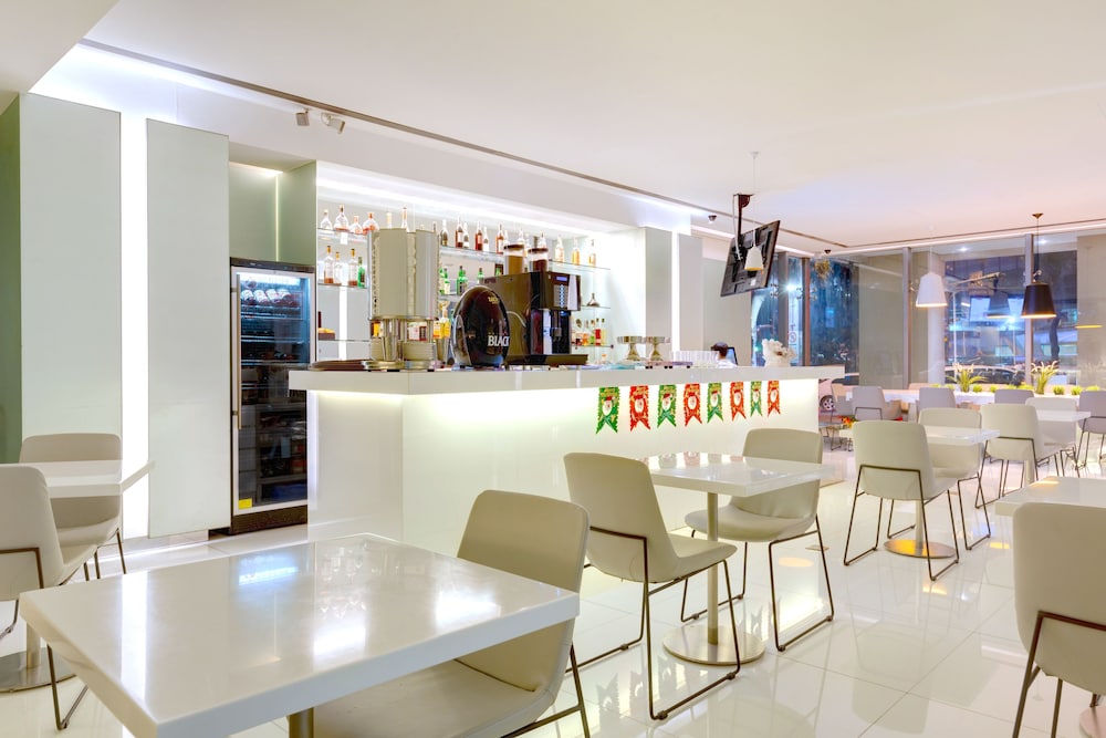Ambience Hotel 43/58