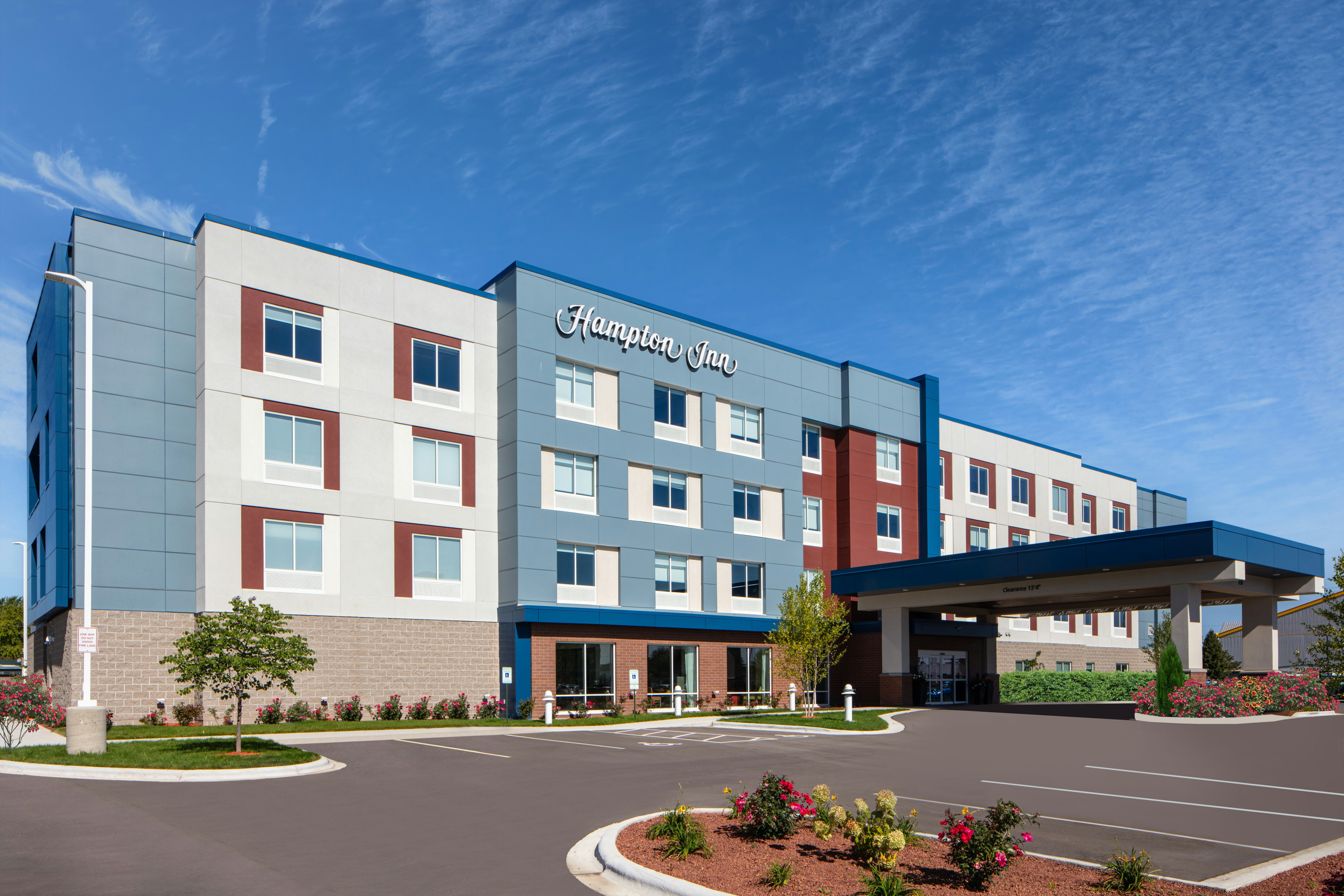 Hampton Inn by Hilton Green Bay Stadium 2/26
