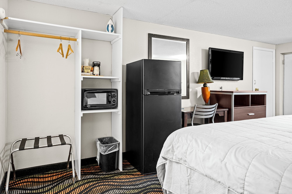 Country Town N Suites 38/65