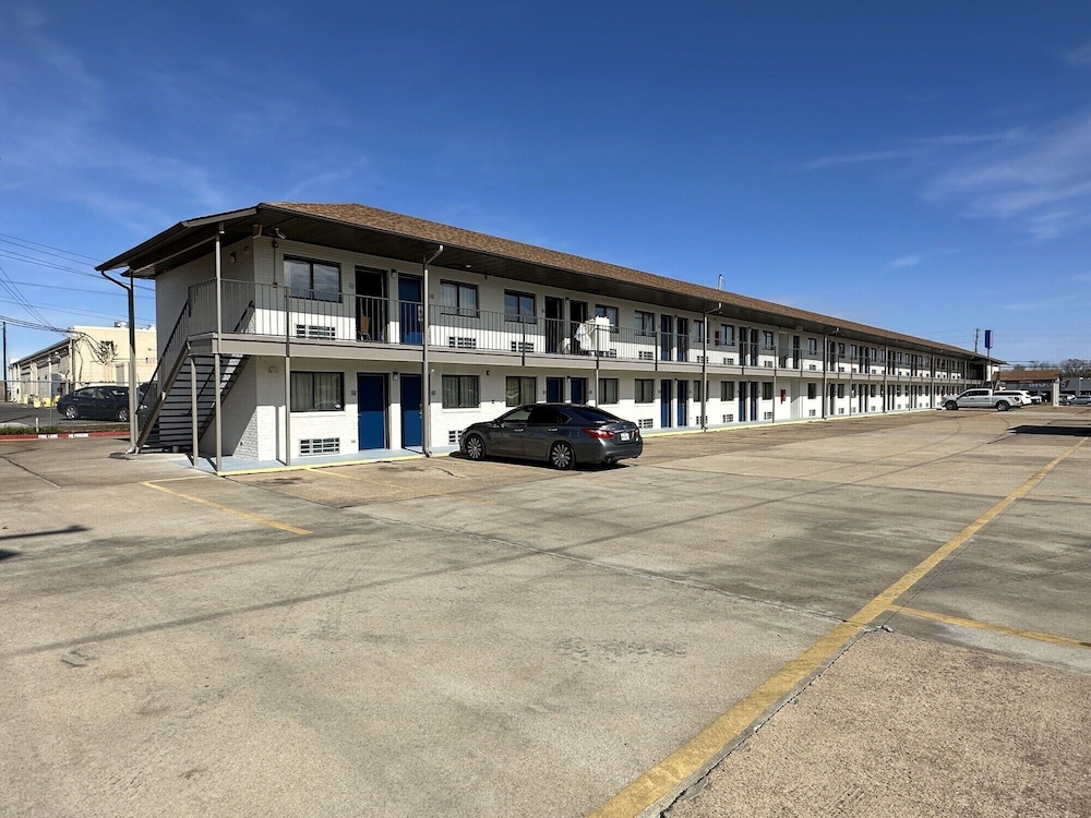 Motel6 Dyersburg, TN 36/50