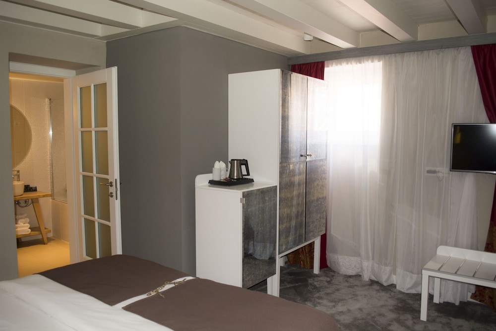 Xii Century Heritage Hotel 27/66
