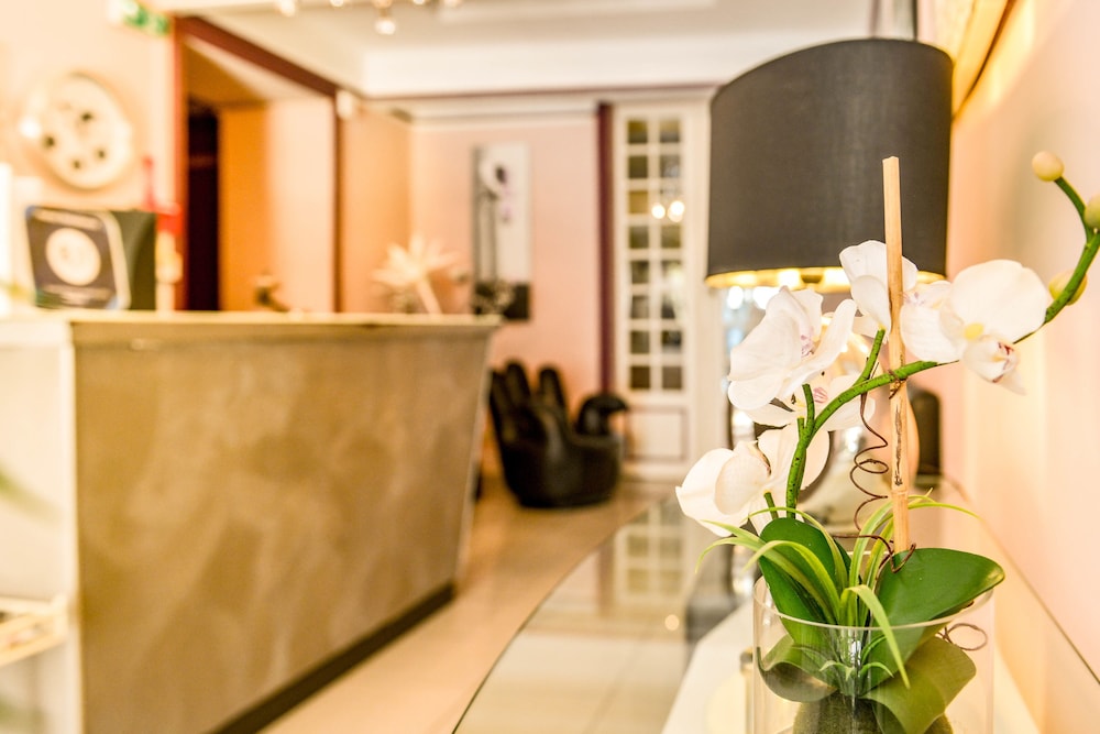 lobby