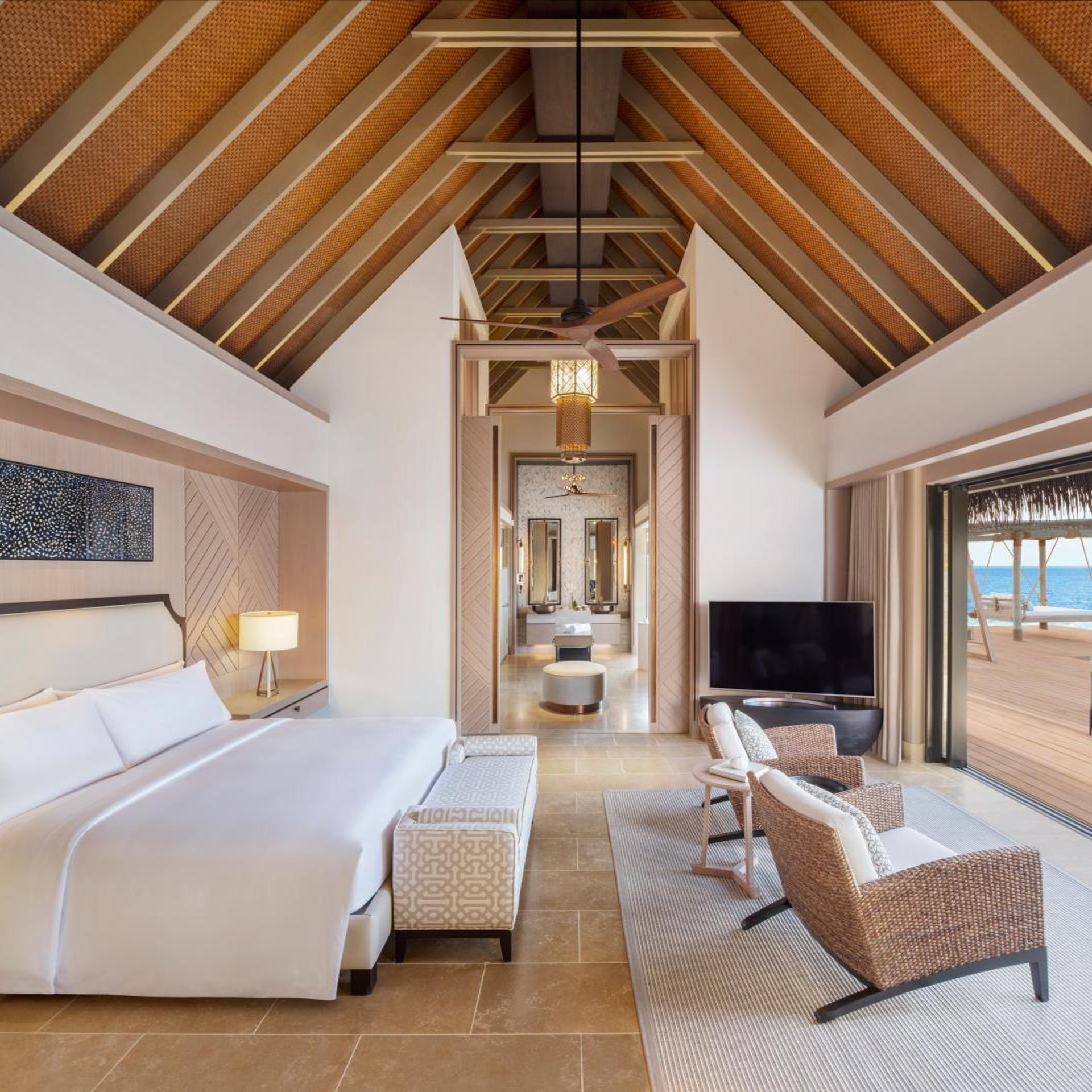 Grand, Reef, Villa, with Pool