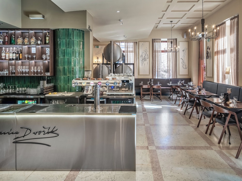 Hotel Maestro by Adrez 40/47