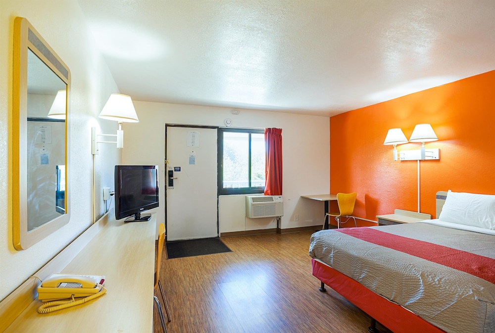 Americas Best Value Inn Bangor 18/43