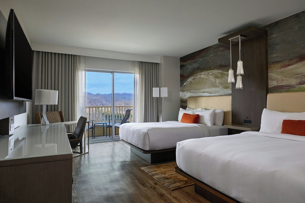 غرفة بسرير كينج بشرفة، Marriott Meadowview Conference Resort Convention Center 9/10
