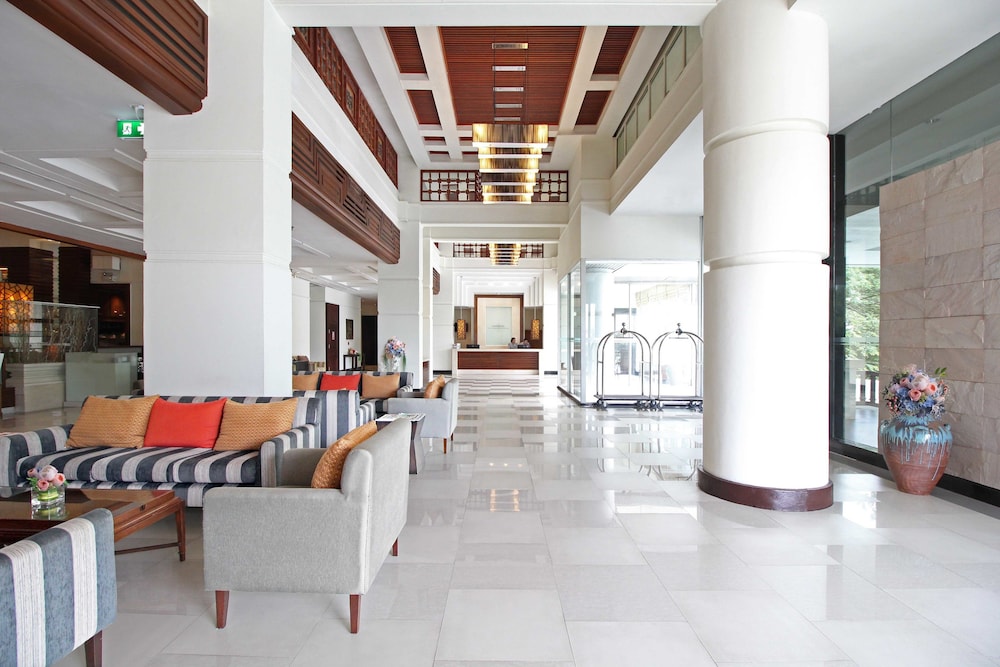 The Imperial Hotel And Convention Centre Korat 56/68