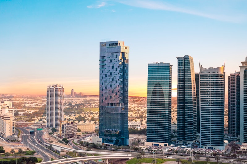 Taj Jumeirah Lakes Towers 72/77