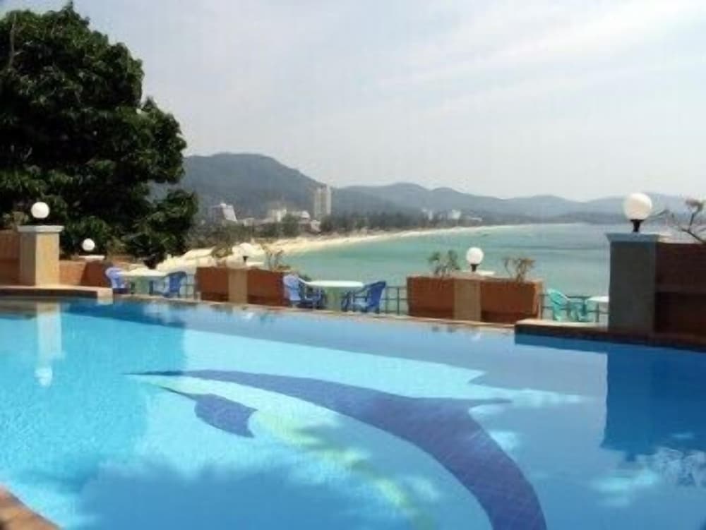 BAAN KARON HILL PHUKET RESORT 8/53
