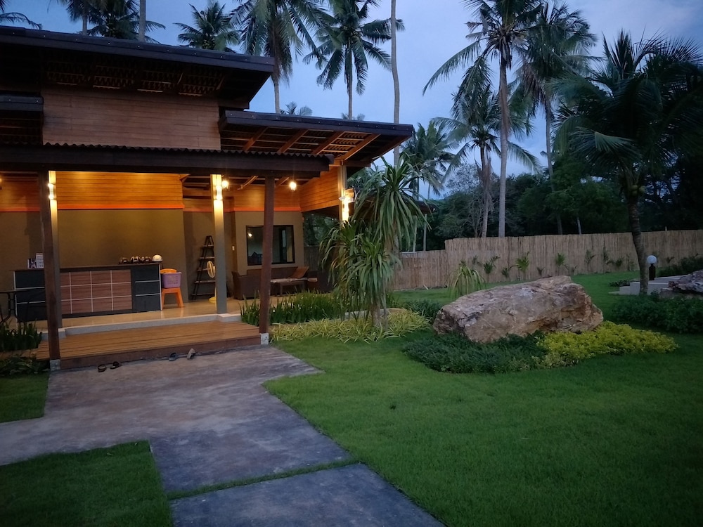 Lanta Infinity Resort 40/50