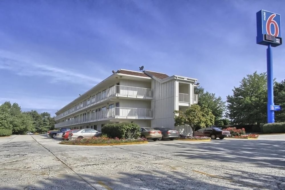 Motel6 New Cumberland, PA - Harrisburg - Hershey South 39/43