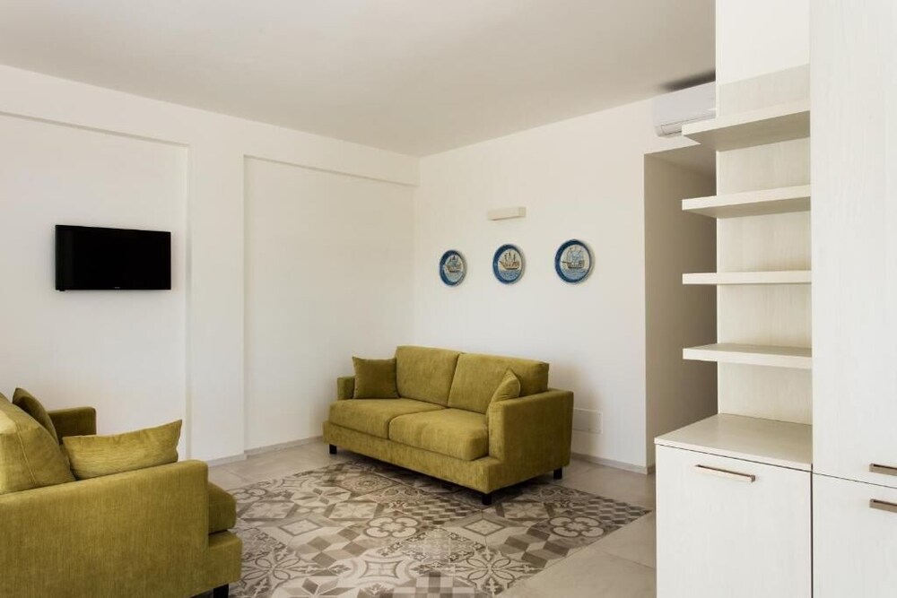 Luna Minoica Suites 43/63