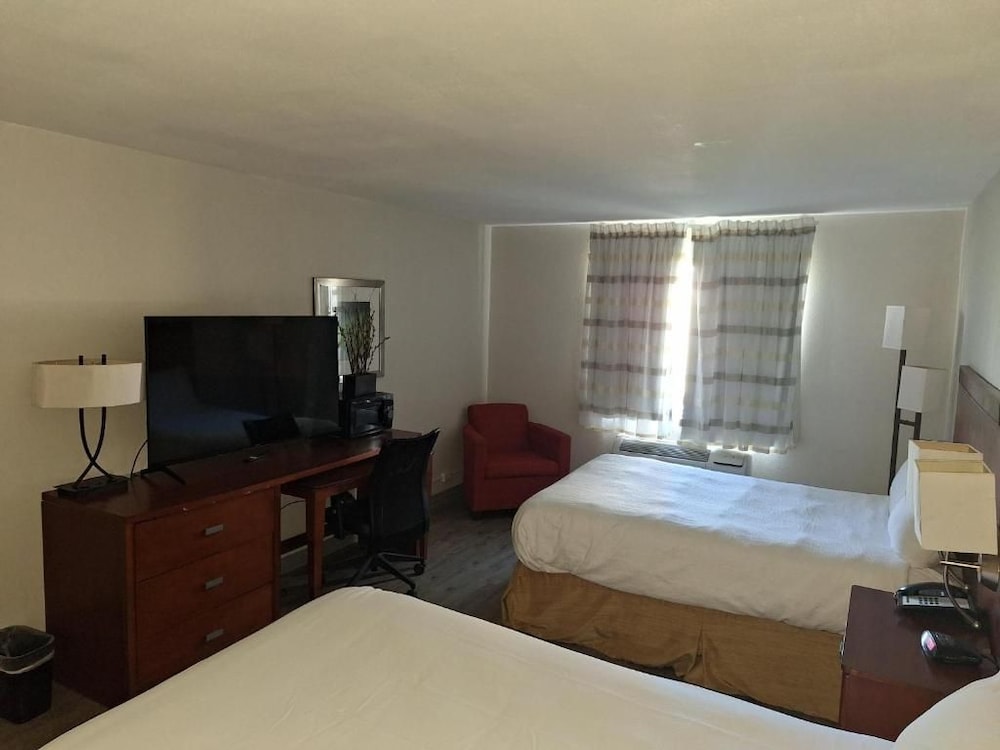 ECONO LODGE AND SUITES(Orange - TX) 23/53