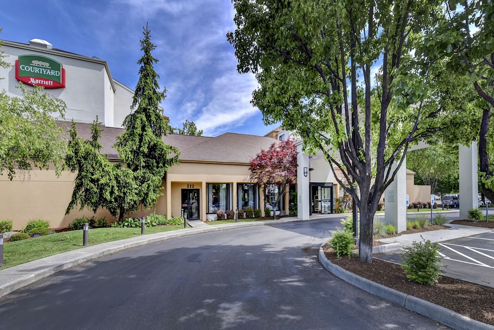 Courtyard By Marriott Downtown Boise 1/58