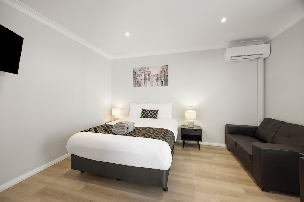 Spa, Deluxe, Queen Bed