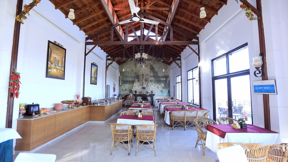 Woodsvilla Resort 26/49