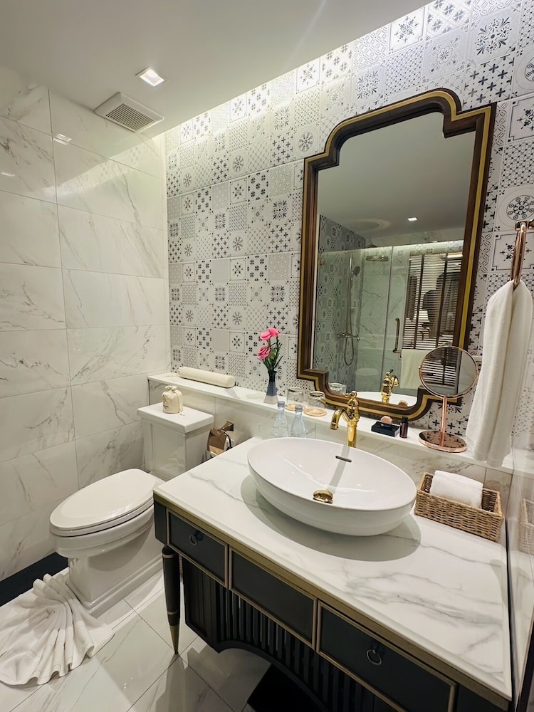 CHINO at Nimman Luxury Boutique Hotel 46/50