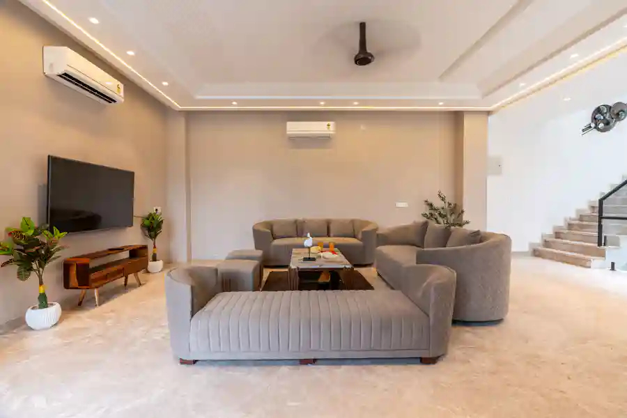 ELIVAAS Gardenia 4 BHK Farmhouse with Private Pool 8/10