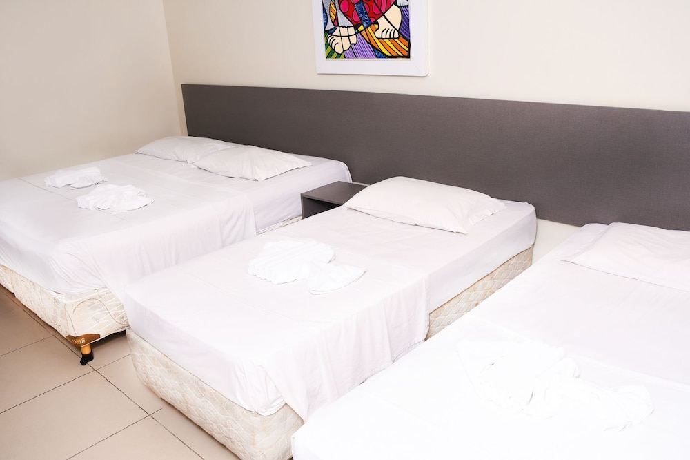 Aquarius Hotel 24/50