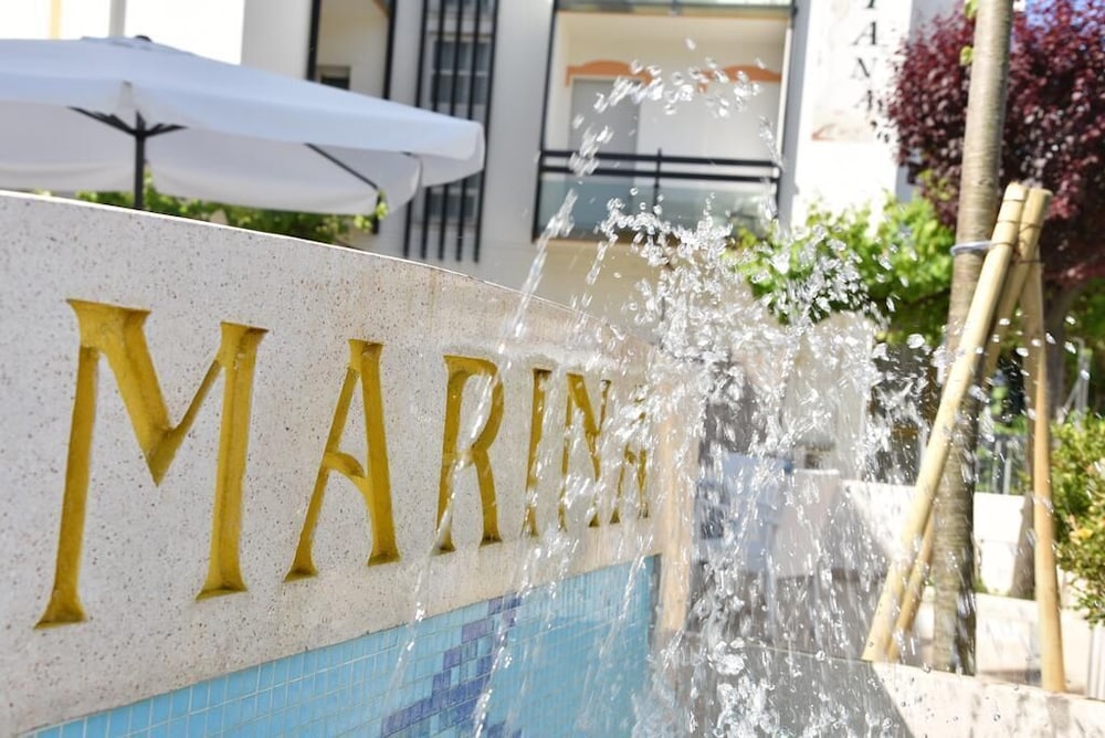 Hotel Marina 8/58