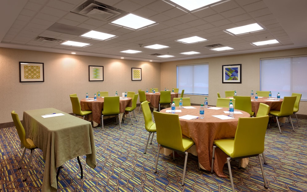 Holiday Inn Express Hotel And Suites el Paso I 10 East 38/39