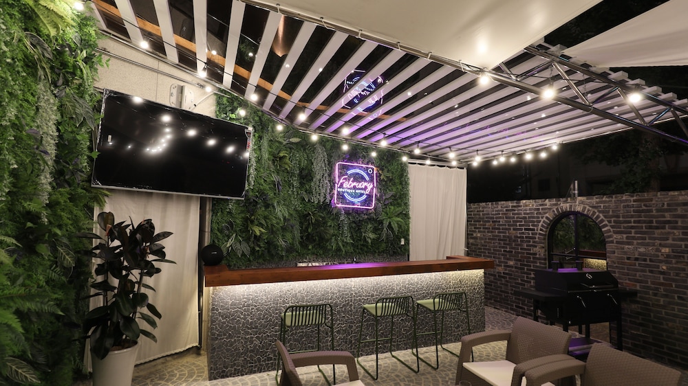 February Hotel Sungseo 61/67
