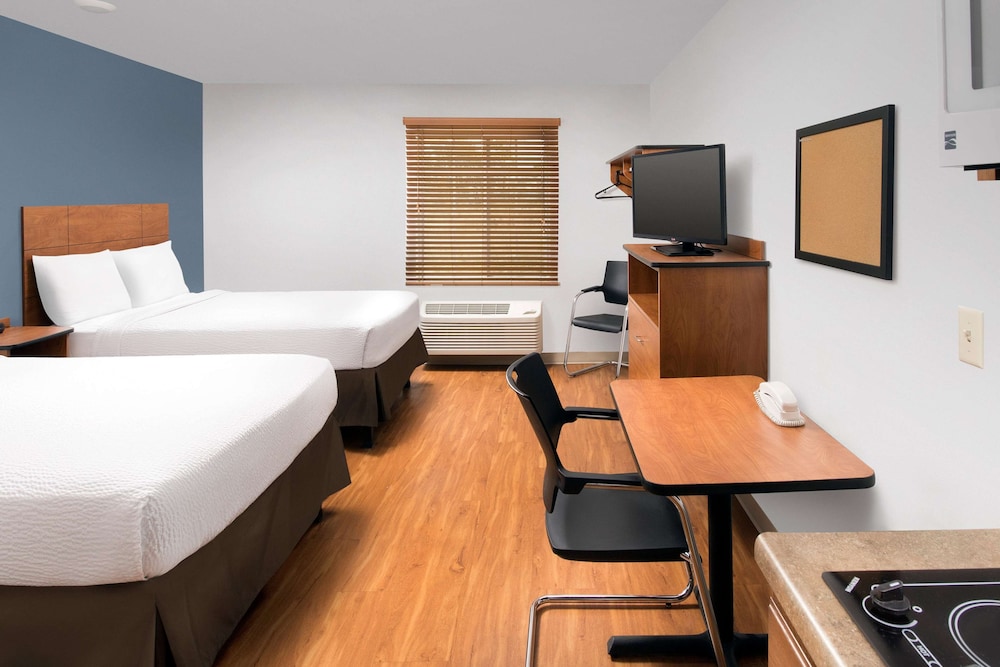 Extended Stay America Select Suites - Cleveland - Airport 17/33