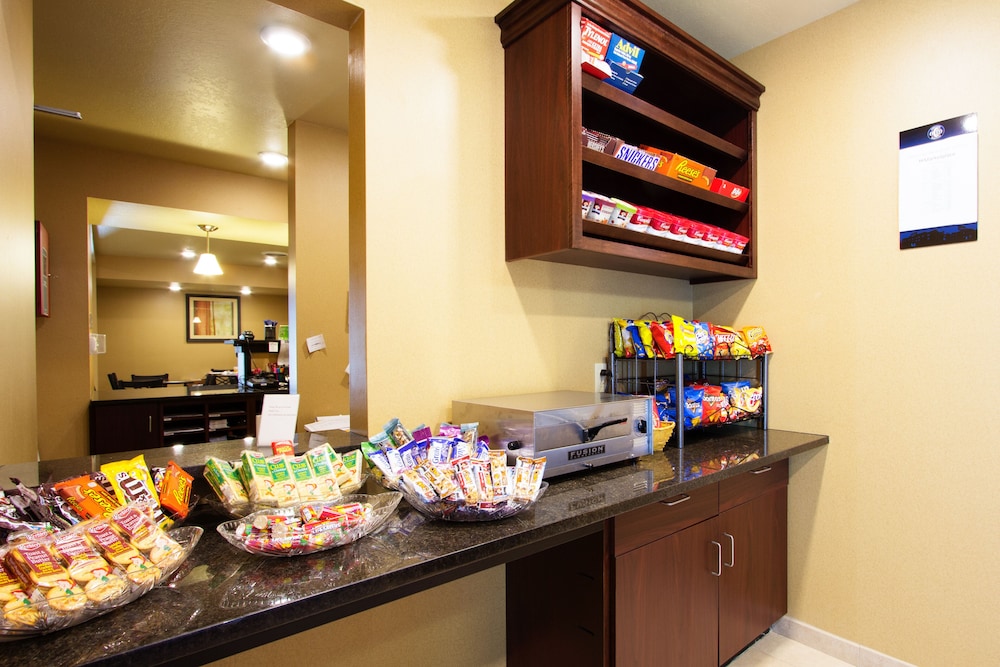 Cobblestone Inn Suites Corry Pa 53/70
