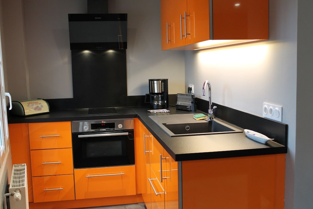 Hotel Du Dauphin Les Loges 40/50