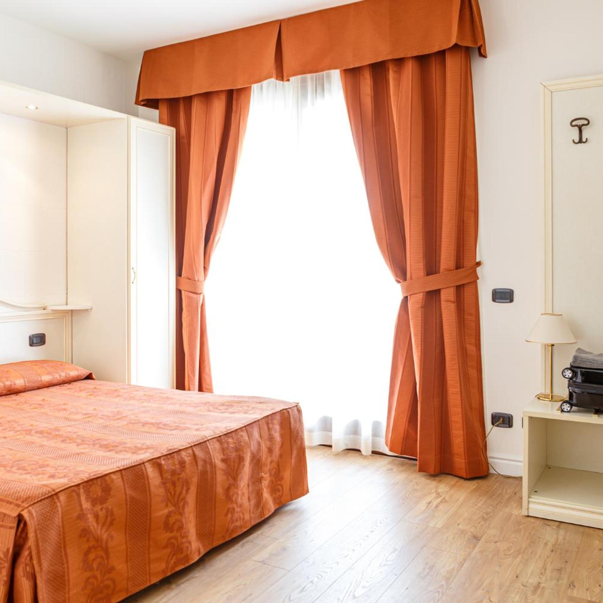 Room, Double Bed