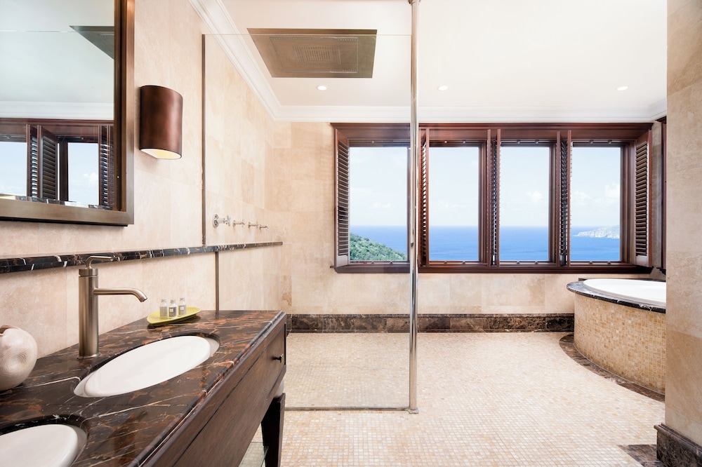 PETER ISLAND RESORT AND SPA 55/55