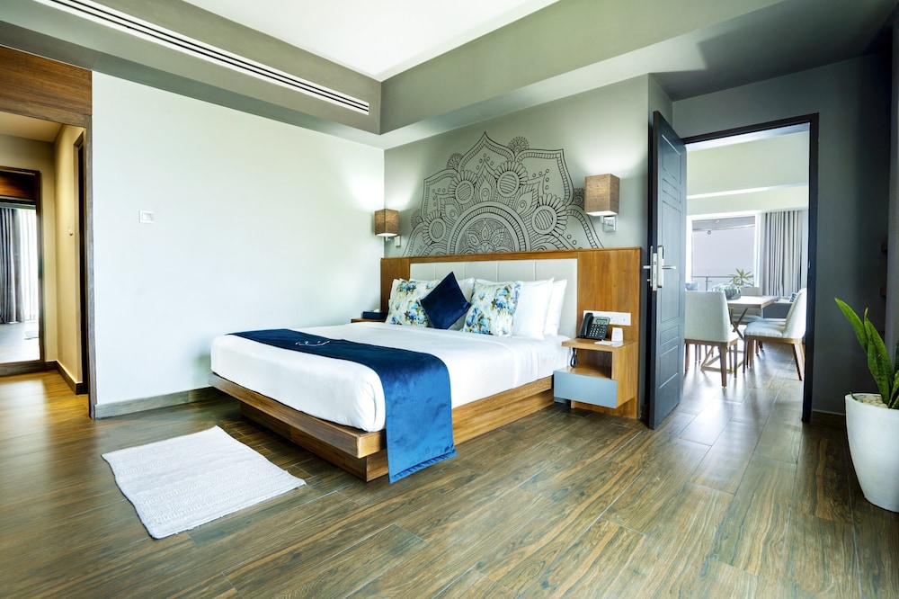 2 Bedrooms, Presidential, Suite, 2 King Beds, Sea Front