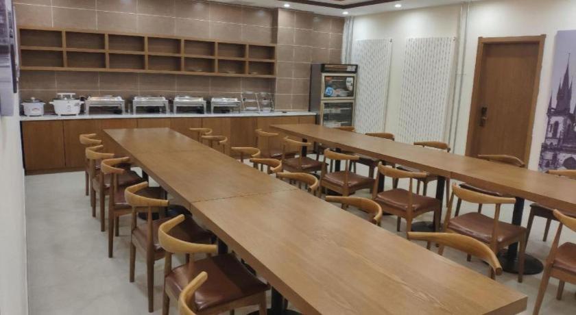 James Joyce Coffetel (Beijing Yizhuang Majuqiao Jingdong Headquarters Jinghai Road Subway Station) 35/49