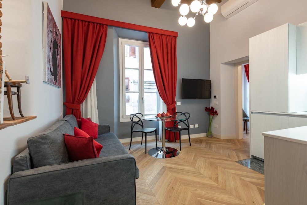 Kairos by Florence Art Apartments 53/74