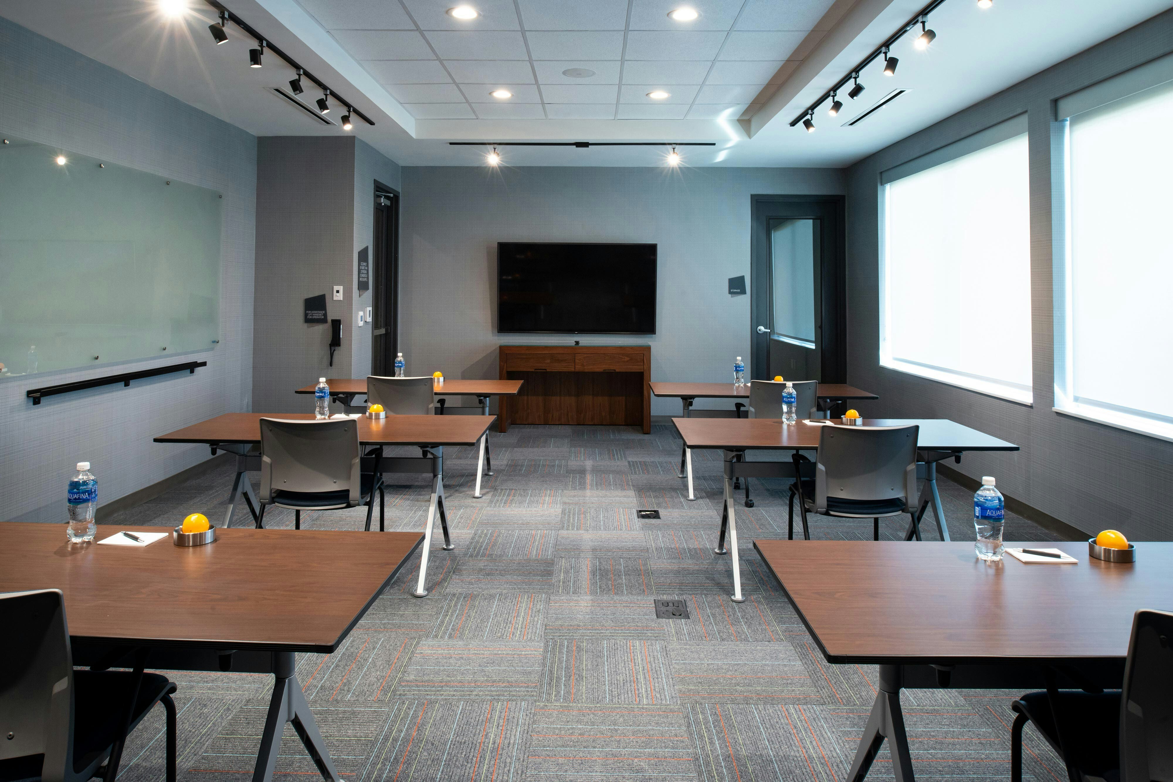 Aloft North Kansas City 30/34
