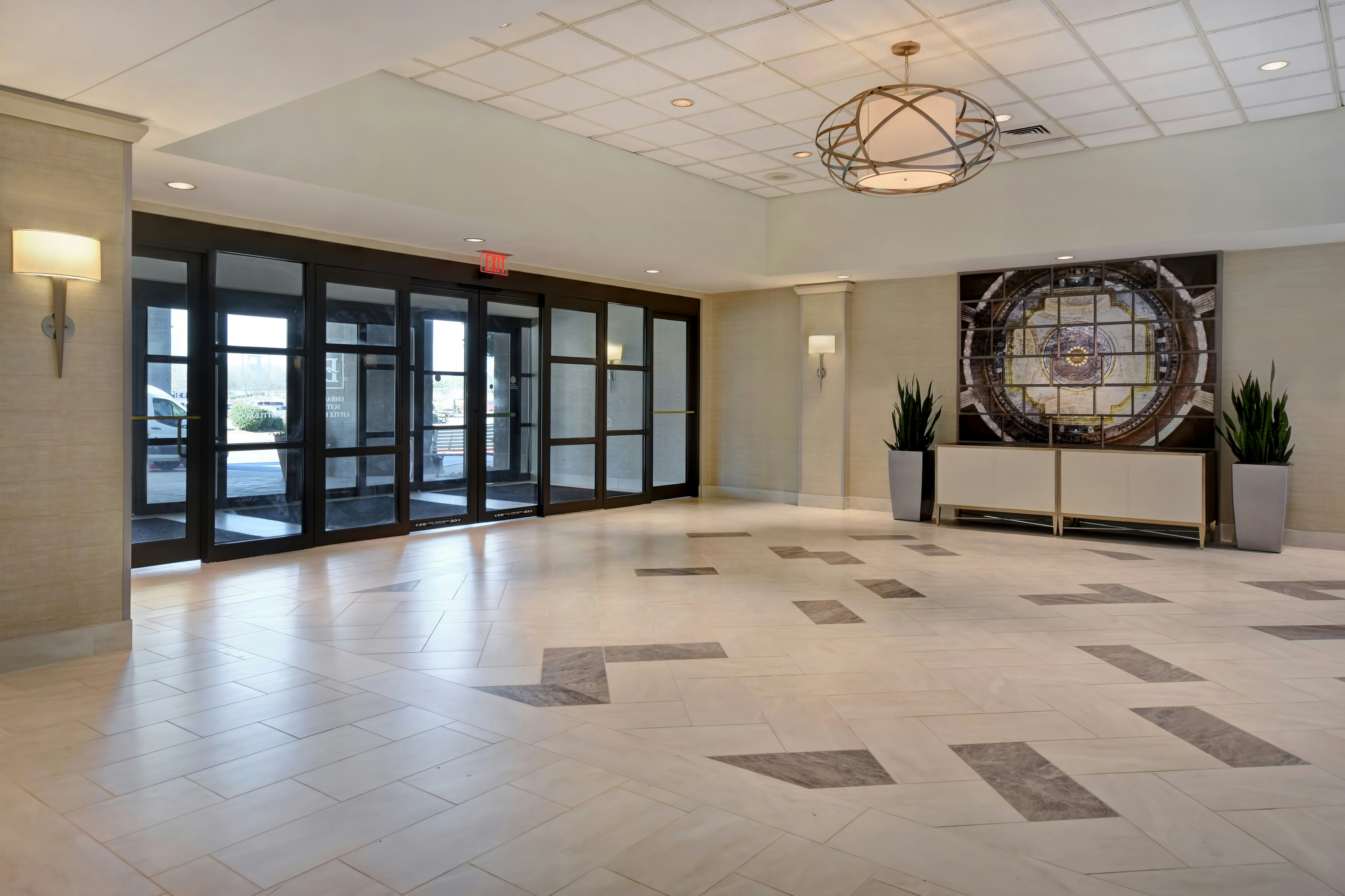 Embassy Suites Little Rock 77/79