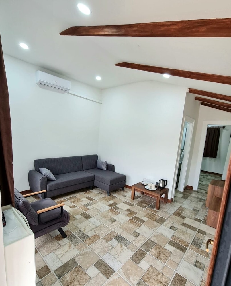 Milyos Hotel 20/42