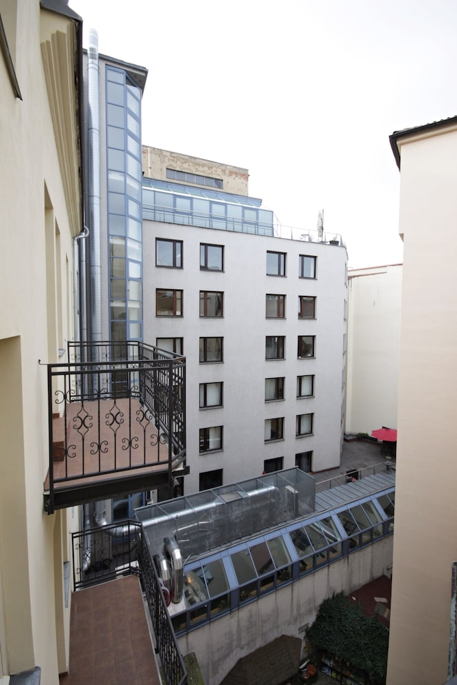 Alveo Suites 31/45