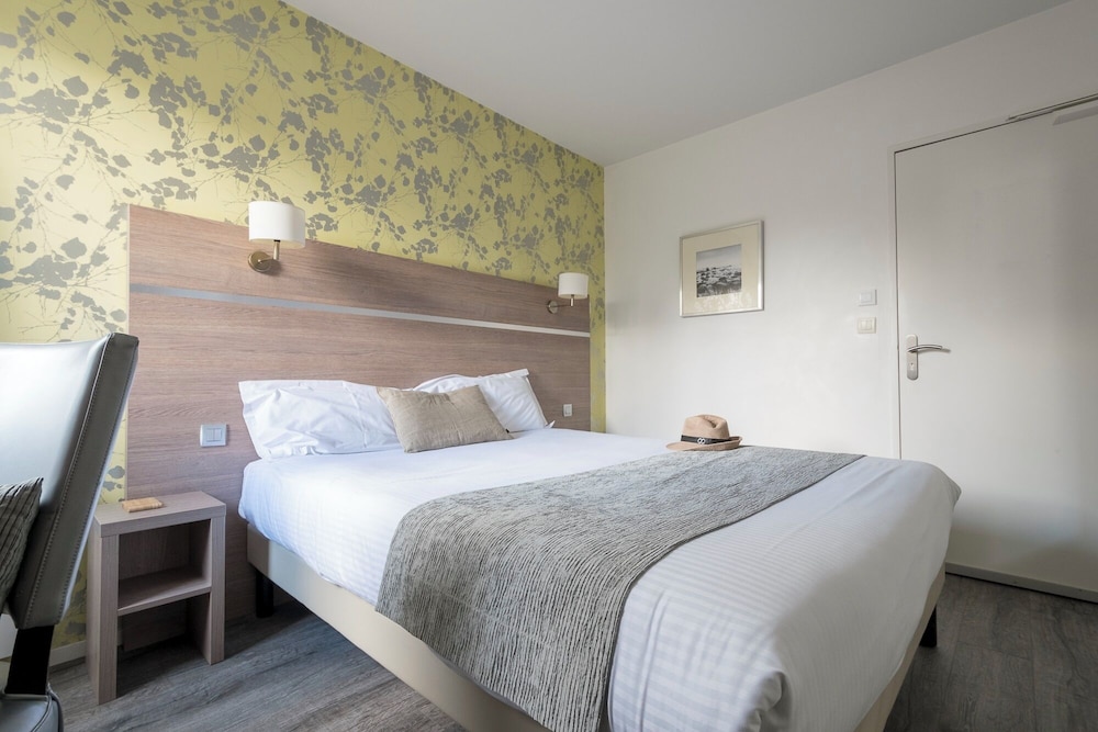 LOGIS BEAUJOIRE HOTEL 15/37