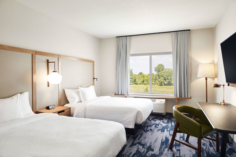 Fairfield Inn & Suites By Marriott Kansas City Belton 6/28