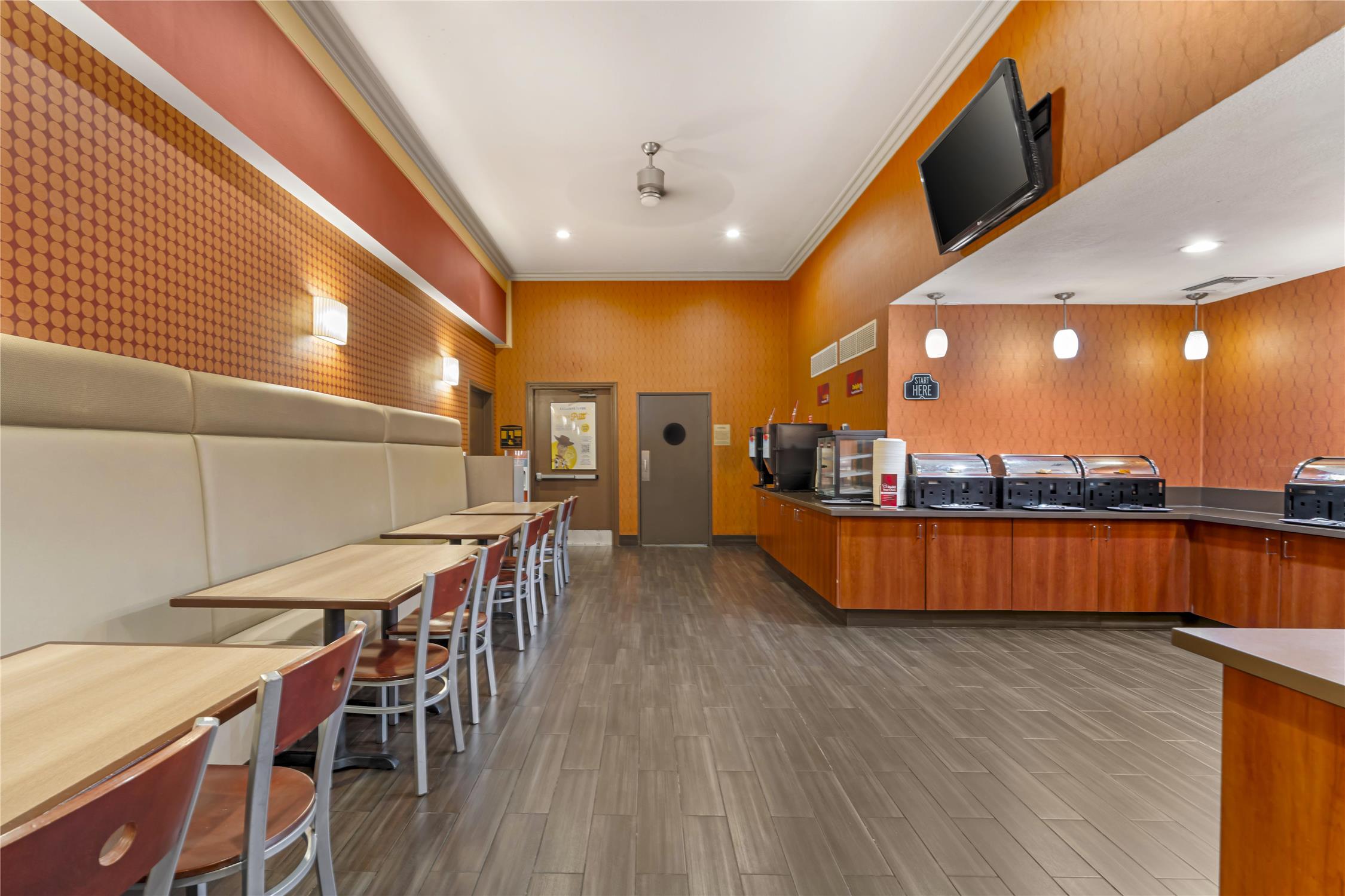Best Western Plus Stovall's Inn 19/36