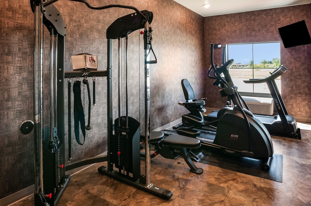 Cobblestone Hotel & Suites - Appleton International Airport 31/62